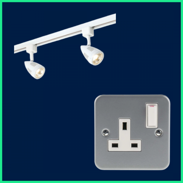 Package: Consisting of 1x 1m Light Track Including 2 Spotlights & 1x 500w Socket